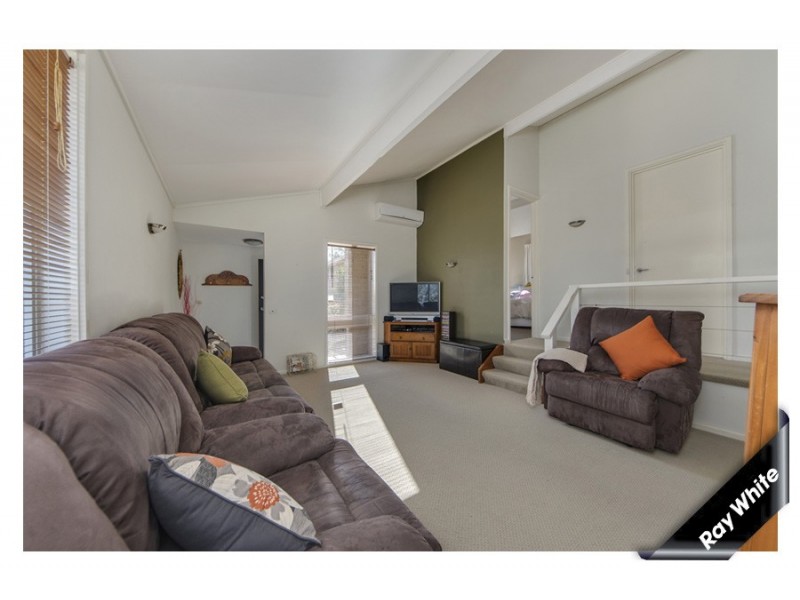 2 Holland Street, Macgregor ACT 2615