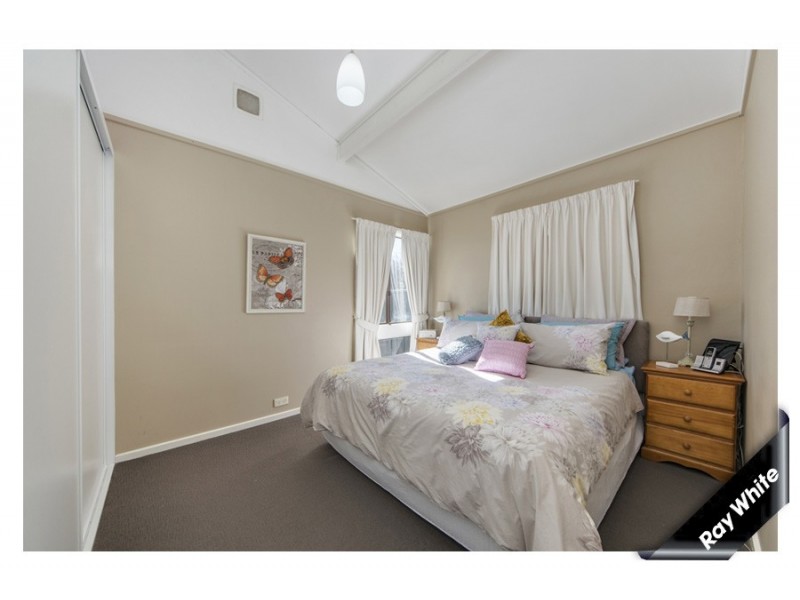 2 Holland Street, Macgregor ACT 2615