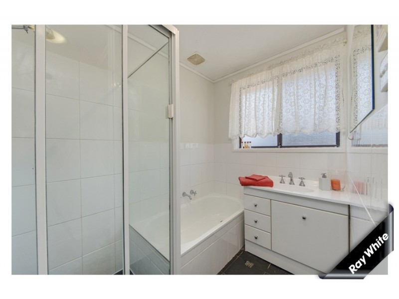 2 Holland Street, Macgregor ACT 2615