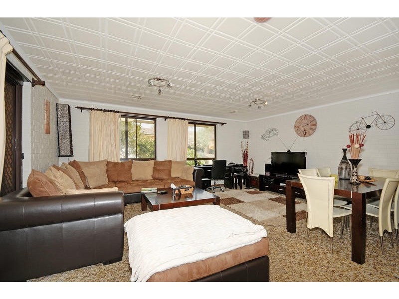 6 Moorehead Street, Latham ACT 2615