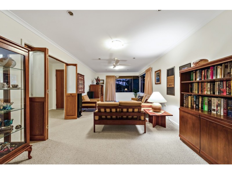 18 Kinleyside Crescent, Weetangera ACT 2614