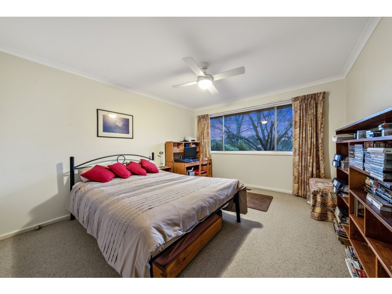 18 Kinleyside Crescent, Weetangera ACT 2614