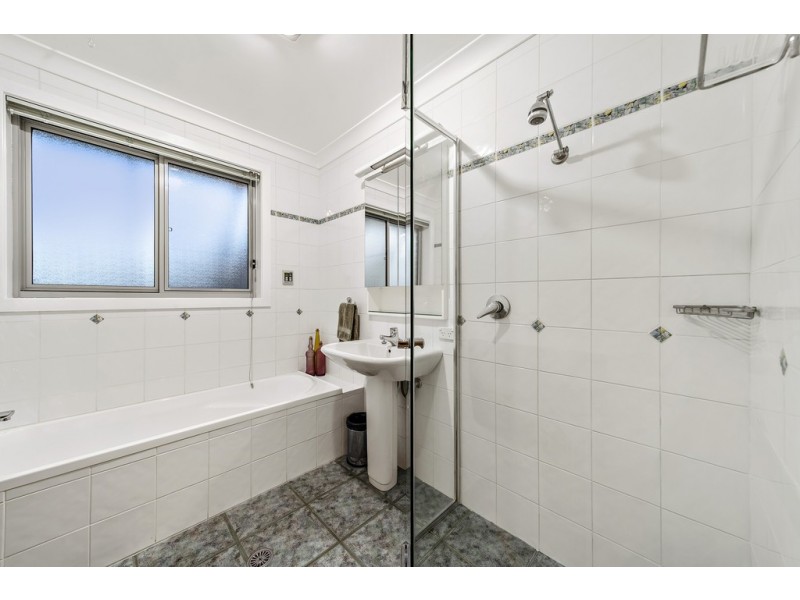 18 Kinleyside Crescent, Weetangera ACT 2614