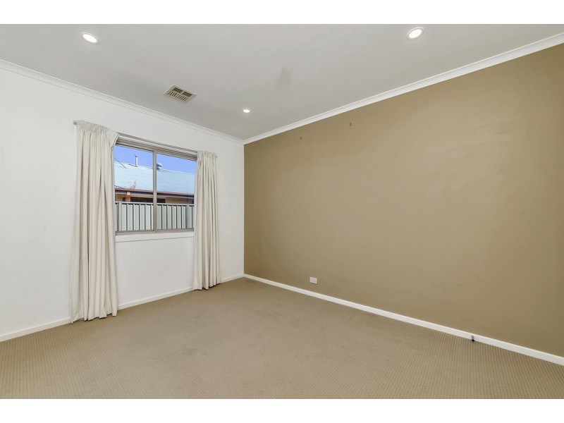 4 Mag Place, Dunlop ACT 2615