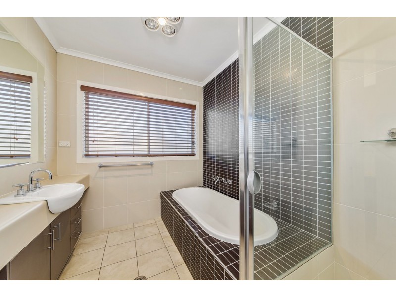 4 Mag Place, Dunlop ACT 2615