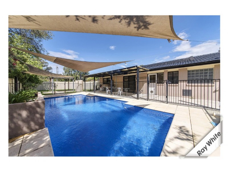 2 Bloxham Street, Charnwood ACT 2615