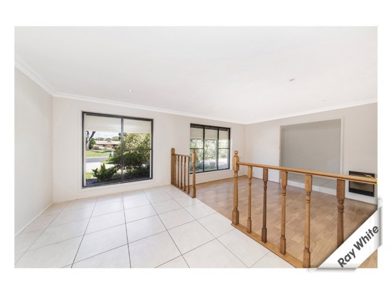 2 Bloxham Street, Charnwood ACT 2615