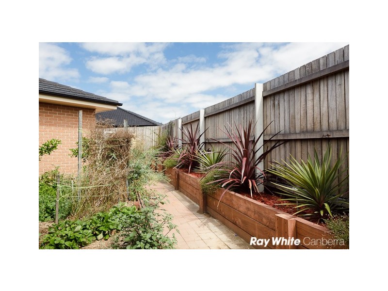 18 Grimstone Place, Franklin ACT 2913