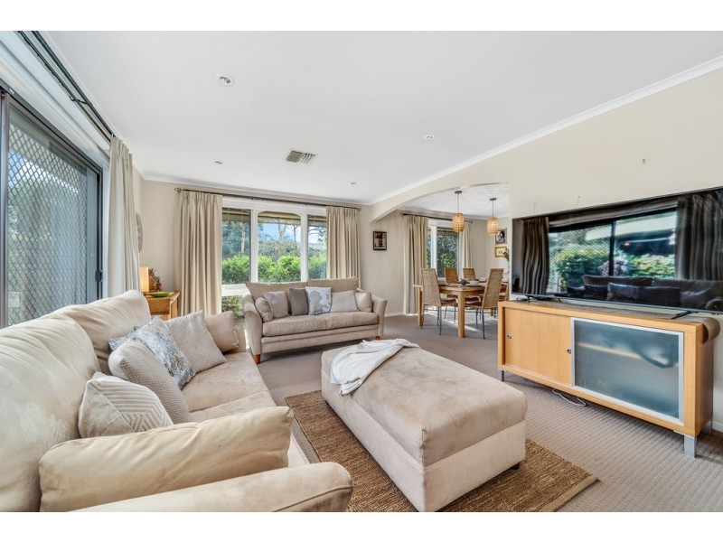 13 Davis Street, Weetangera ACT 2614