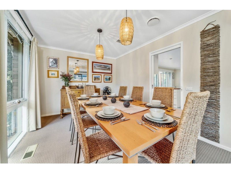 13 Davis Street, Weetangera ACT 2614