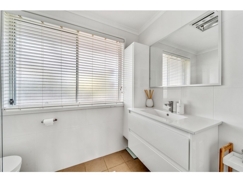 13 Davis Street, Weetangera ACT 2614