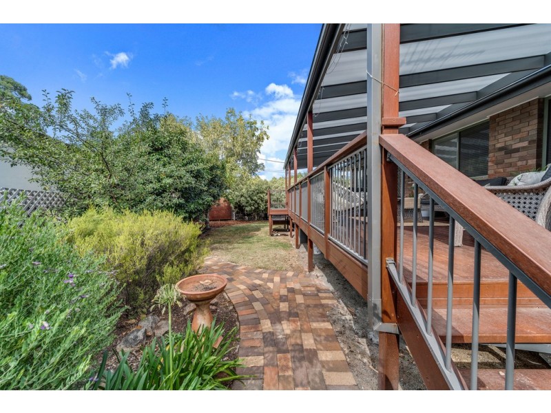13 Davis Street, Weetangera ACT 2614