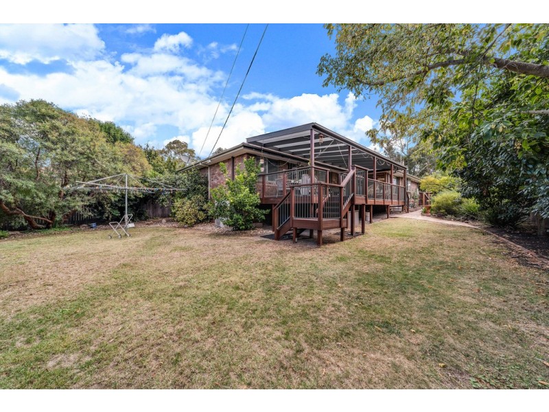 13 Davis Street, Weetangera ACT 2614