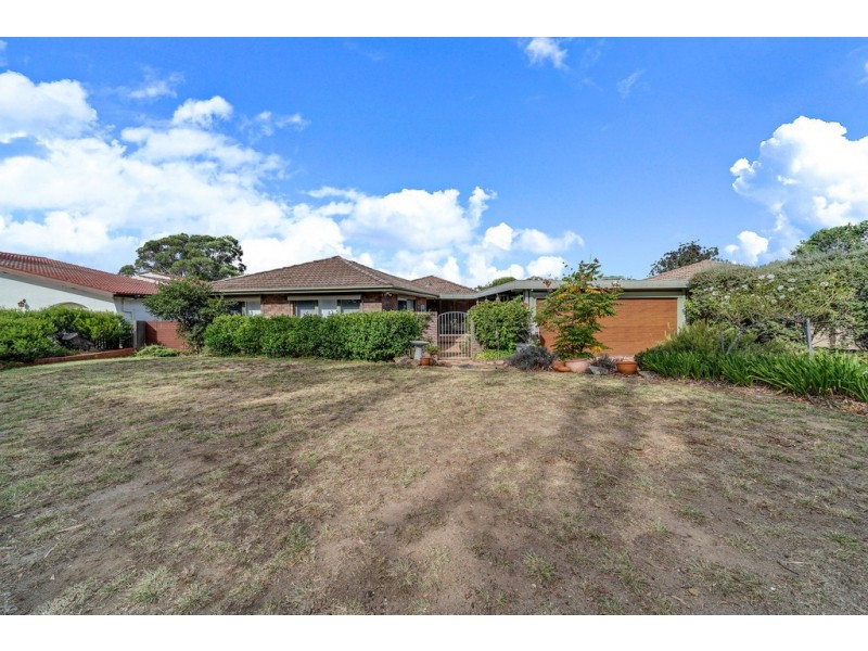 13 Davis Street, Weetangera ACT 2614