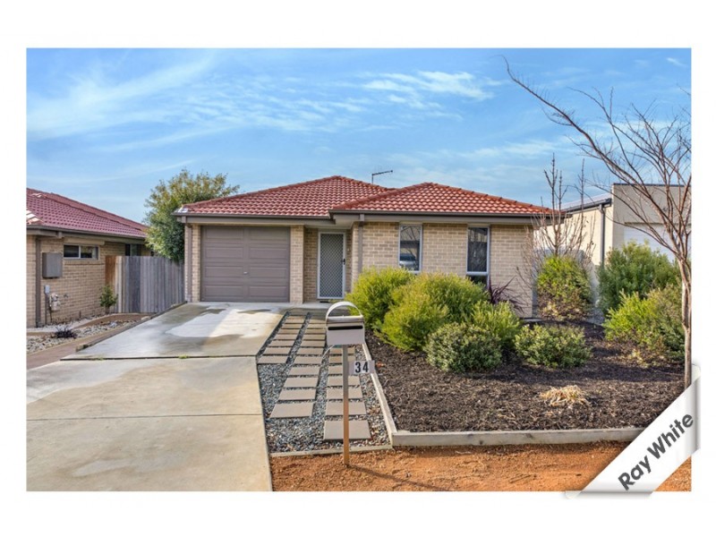 34 Clyde Finlay Street, Macgregor ACT 2615