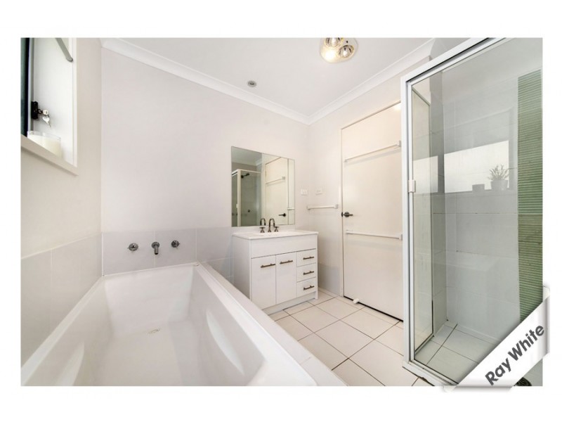 34 Clyde Finlay Street, Macgregor ACT 2615