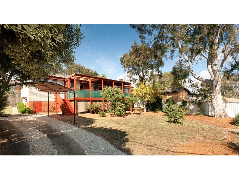 16 Kinalung Place, Giralang ACT 2617