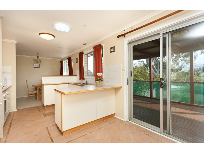 16 Kinalung Place, Giralang ACT 2617