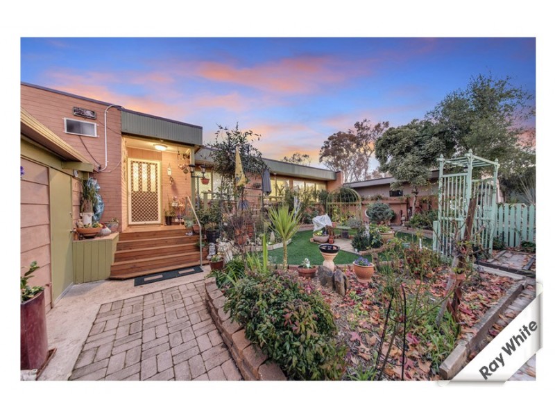 18 McGowen Close, Spence ACT 2615