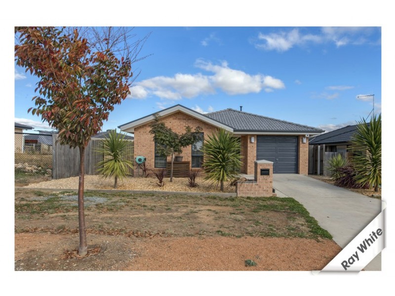 3 Keaney street, Macgregor ACT 2615