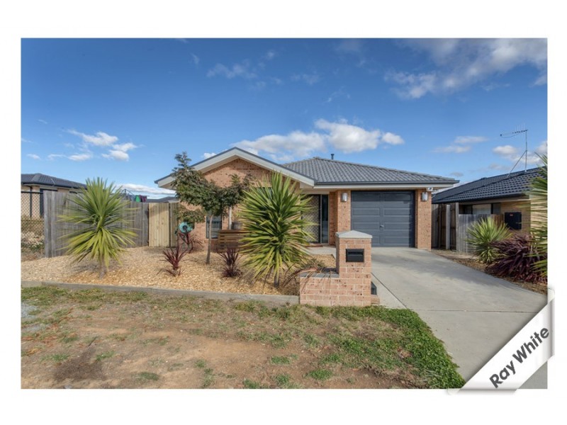 3 Keaney street, Macgregor ACT 2615