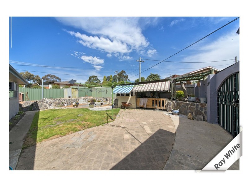 33 Mockridge Crescent, Holt ACT 2615