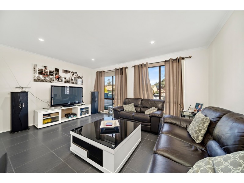 7 Samuels Crescent, Ngunnawal ACT 2913