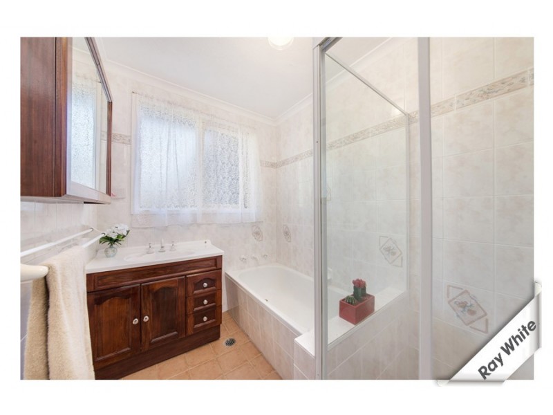 4 Vest Place, Weetangera ACT 2614
