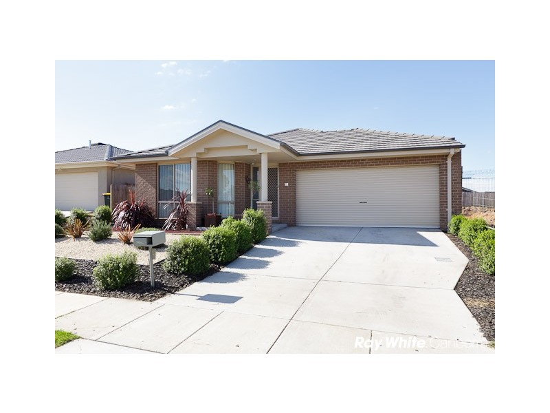 18 Gordon Withnall Crescent, Dunlop ACT 2615