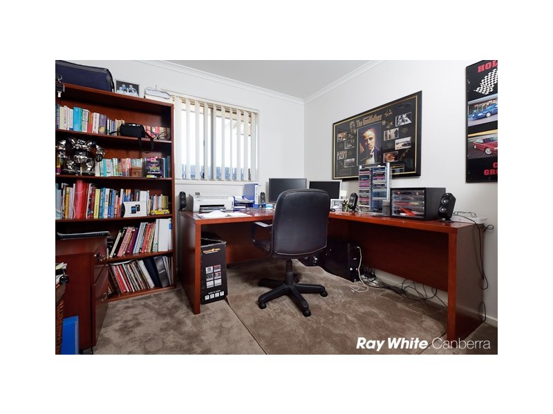 18 Gordon Withnall Crescent, Dunlop ACT 2615