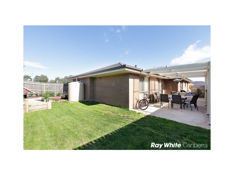 18 Gordon Withnall Crescent, Dunlop ACT 2615