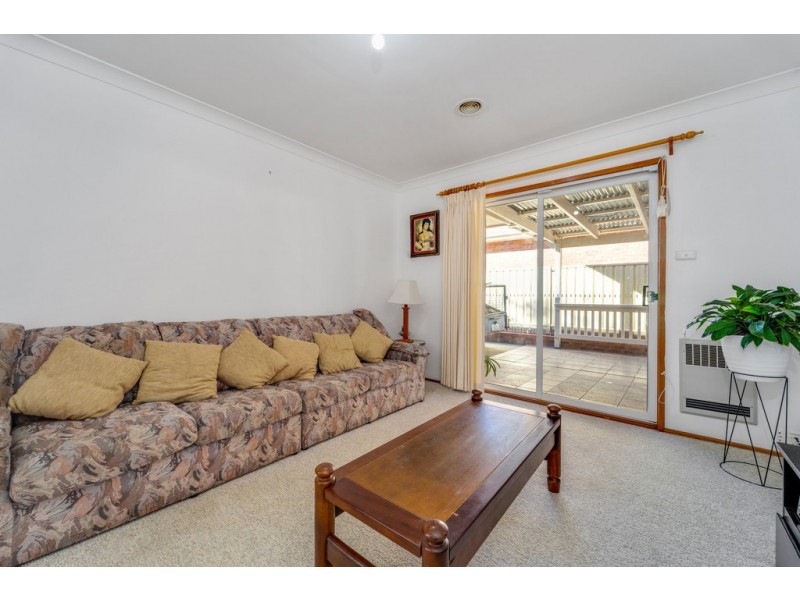 8 Huxley Place, Palmerston ACT 2913