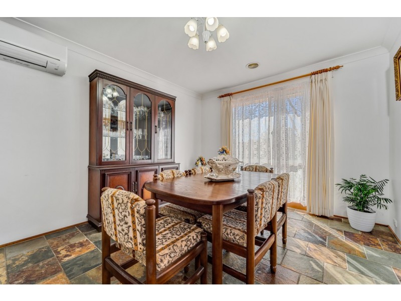 8 Huxley Place, Palmerston ACT 2913