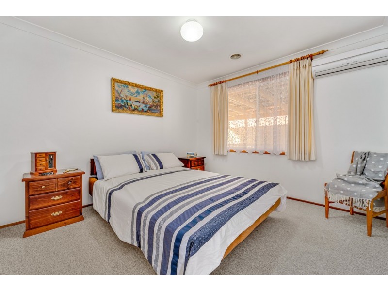 8 Huxley Place, Palmerston ACT 2913