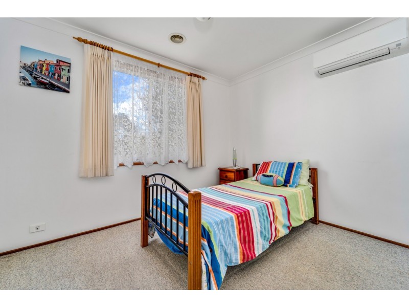 8 Huxley Place, Palmerston ACT 2913
