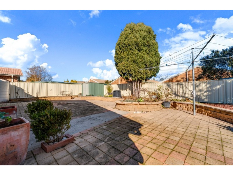 8 Huxley Place, Palmerston ACT 2913
