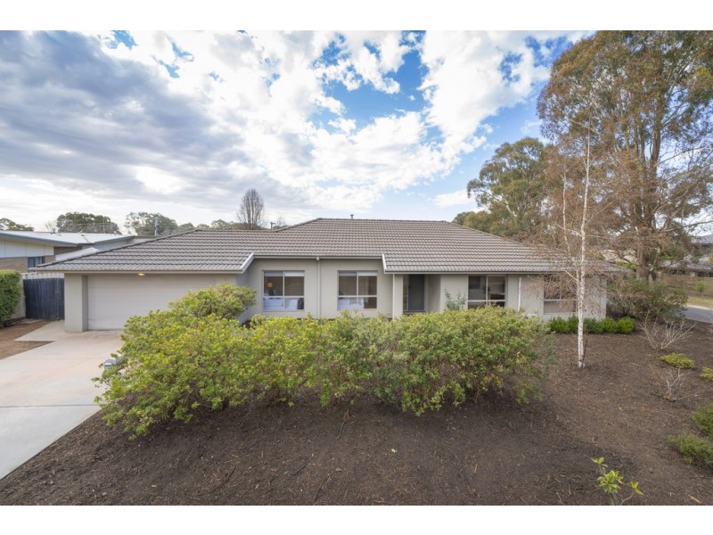 17A Clark Close, Spence ACT 2615