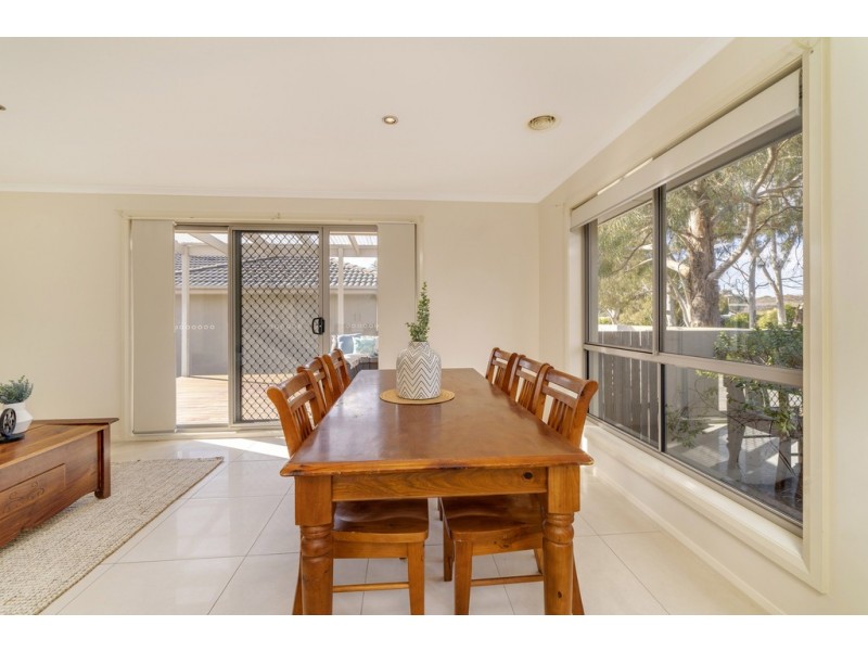 17A Clark Close, Spence ACT 2615