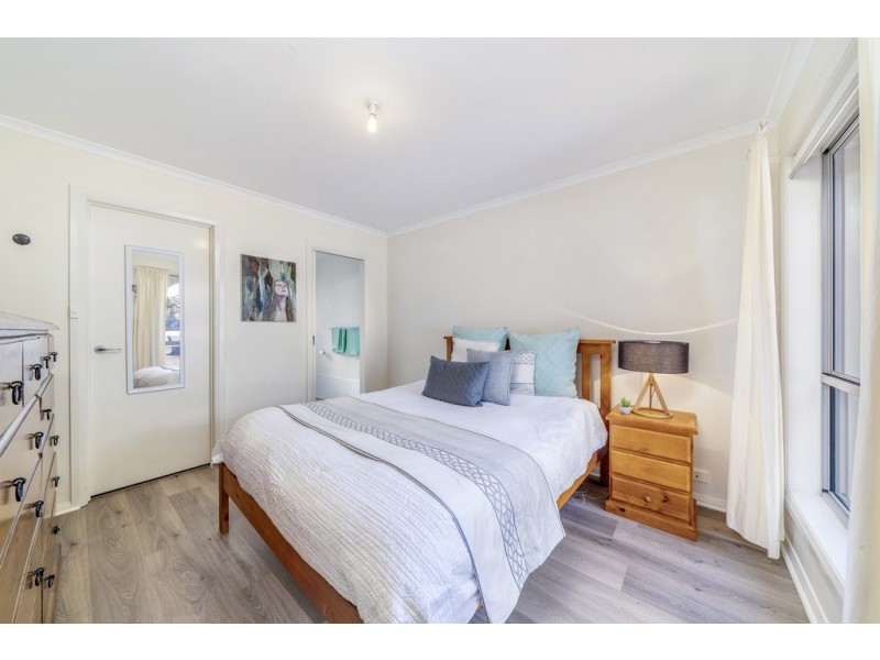 17A Clark Close, Spence ACT 2615