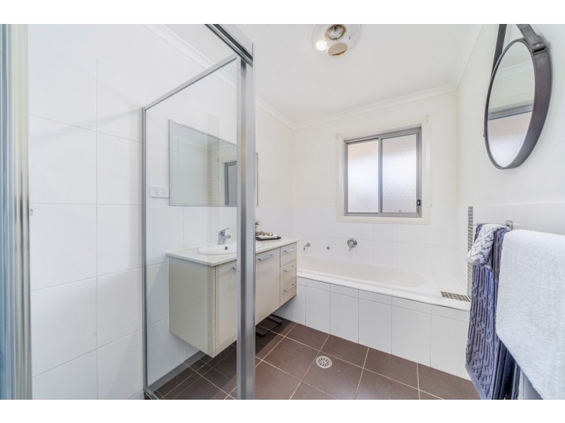 17A Clark Close, Spence ACT 2615