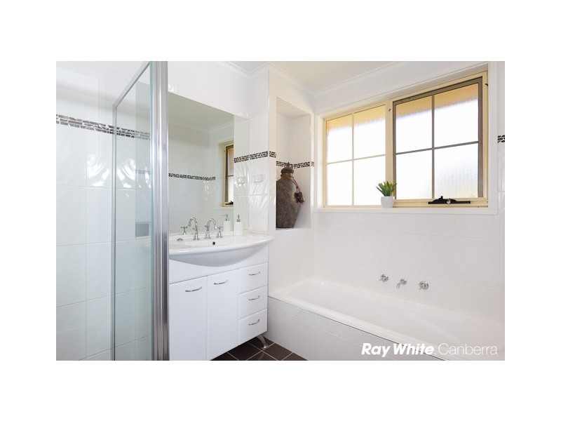 6 Coles Place, Torrens ACT 2607