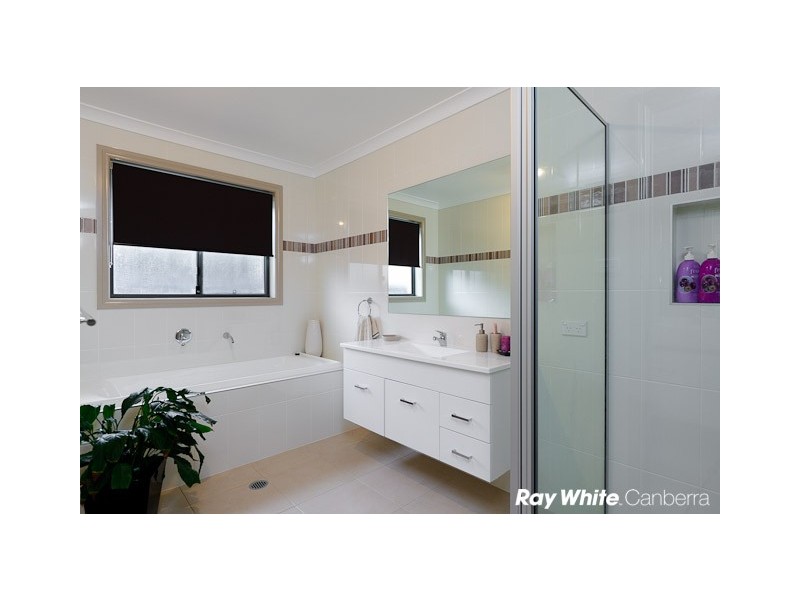 75 Percy Begg Circuit, Dunlop ACT 2615