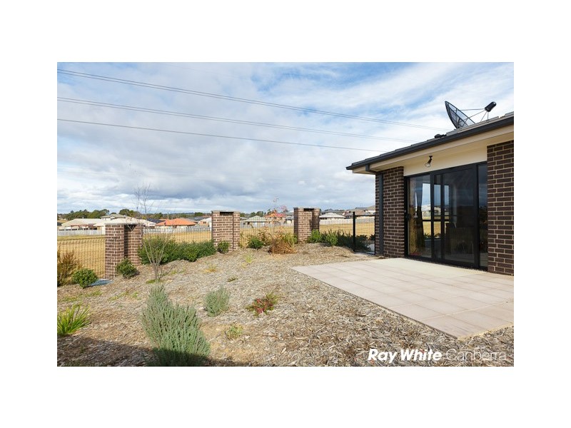 27/18 Constance Stone Street, Macgregor ACT 2615