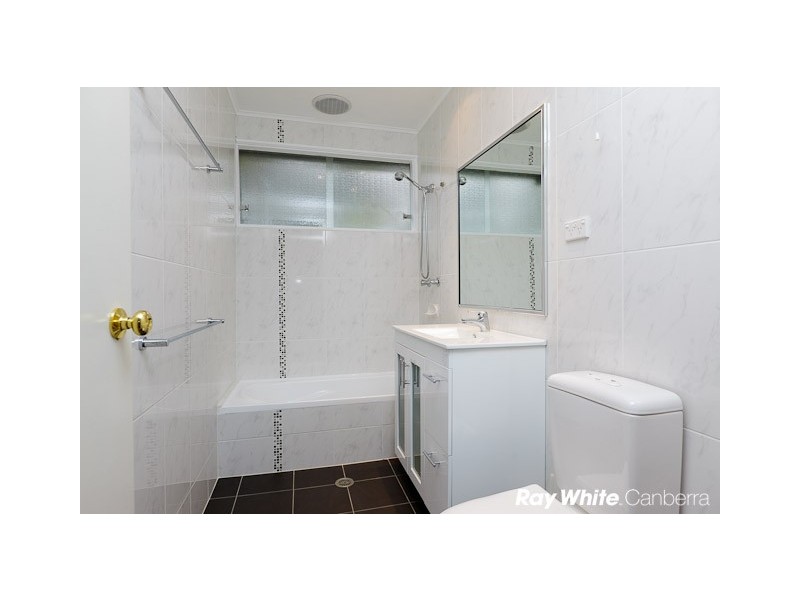 25 Molloy Crescent, Cook ACT 2614