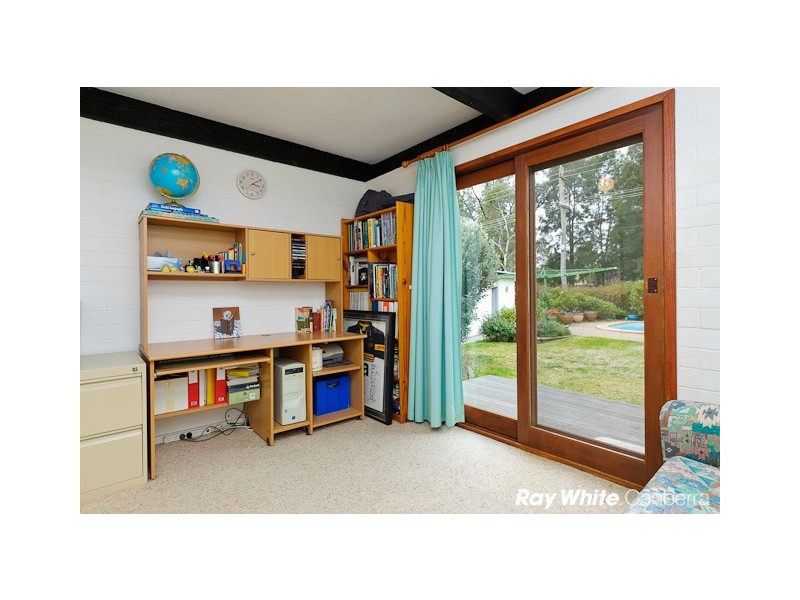 25 Molloy Crescent, Cook ACT 2614