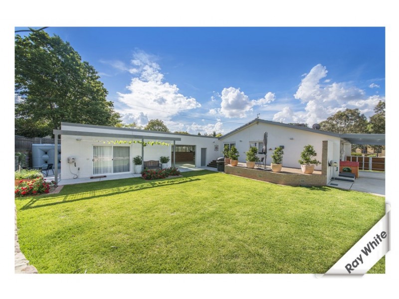 32 Mirrabucca Crescent, Giralang ACT 2617
