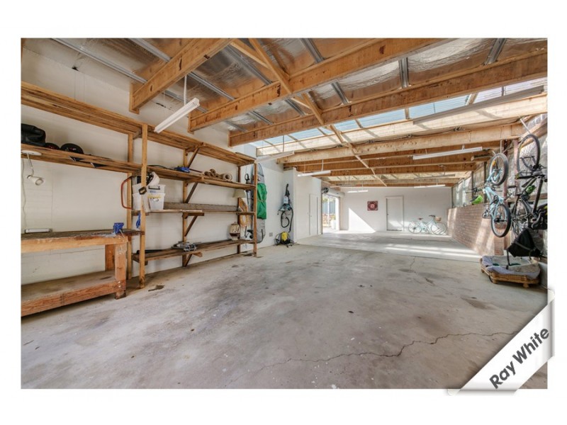 32 Mirrabucca Crescent, Giralang ACT 2617