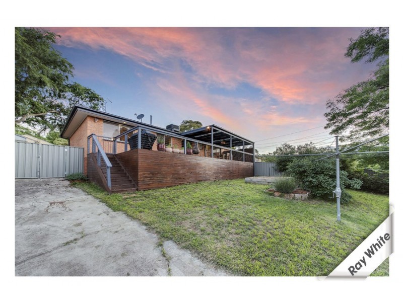 140 Chuculba Crescent, Giralang ACT 2617