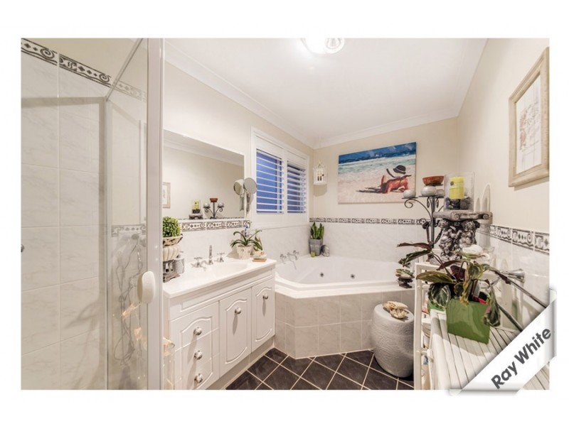 5/8 Proserpine Circuit, Amaroo ACT 2914