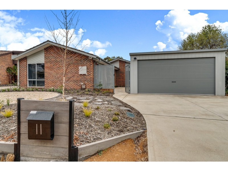 11 Hamlet Place, Florey ACT 2615